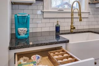 Bungalow in Downtown Dickson - 2