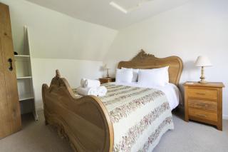 Bushnells Cottage - 2