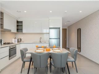 BRAND-NEW 1BR in DOWNTOWN I Direct DUBAI MALL Access I Balcony & Stunning Pool - 2