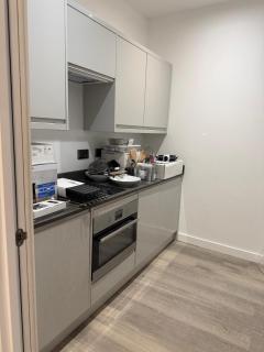 Modern 1-Bed in Victorian Building, Bury - 4