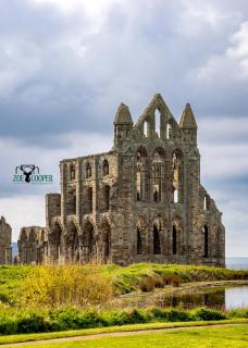 Curlew House, with parking and Abbey views! - 9