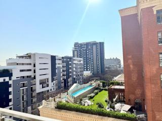 Tyrwhitt Vibrant Apartment in Rosebank - 5