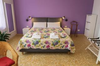 Vivi Lucca con "Madame Fannj" - Camera Viola - 8