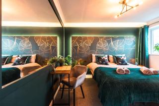 Free Parking 11 Guests Family&Contractors Bedford - 9