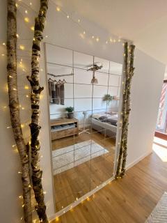 Cinema Apartment Magdeburg - Balkon & Beamer - 1