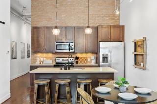 Urban Bourbon Escape - Downtown Louisville Getaway - 9