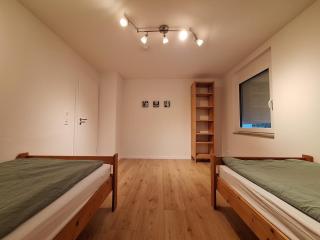 Helle, großzügige Dachgeschosswohnung - 5