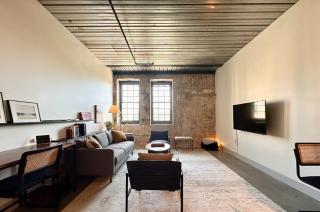 Cozy Double Queen Apartment Close to Fiserv with Parking - 0