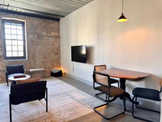 Cozy Double Queen Apartment Close to Fiserv with Parking - 8