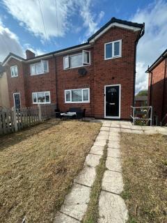 Christmas Special,5BDR,Sleeps 12, Near City,FREE Parking, Pets OK - 0