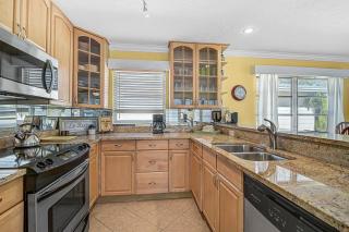 Polynesian Gardens 1116 - 5