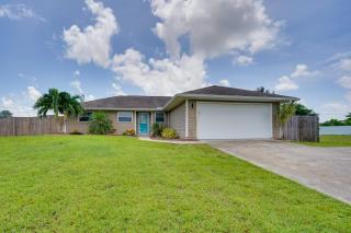 Pool and Outdoor Bar Cape Coral Home - 9
