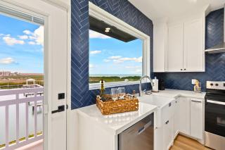 High-end Waterfront Near Beach & SpaceX Views - 7