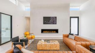 Sleeps 34 2 Villas Pool Pickleball Bocce Polo Villas Elara by AvantStay - La Quinta - 3