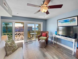 Shoreline Townhomes 10 l Steps to the Beach l Beautiful views from 2nd and 3rd balconies - 9