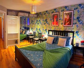 Latitude Chinatown Central Apartment - 4