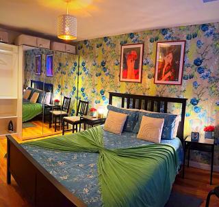 Latitude Chinatown Central Apartment - 5