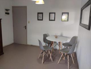 Comfortable, functional, close to the beach, ideal for 4 - 0