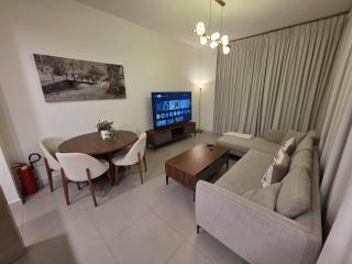 Luxury 2BR with Private Garden Marassi Living - 8
