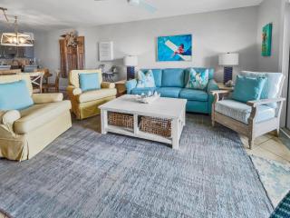 Sunseekers 2 l Beachfront l Ground Floor with Open Greenspace l Amazing Views - 8