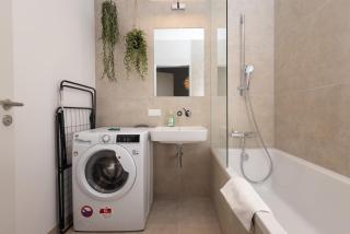 Modern Garden Apartment - 15min to center - 6