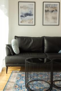 Modern Garden Apartment - 15min to center - 5