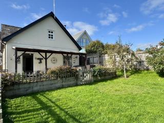 Charming Dog-Friendly Guesthouse - 3