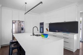 Seaview Sanctuary - Tindalls Beach Holiday Home - 1