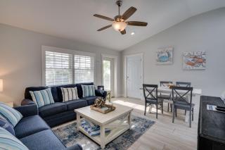 Soak in the Sun with a large heated pool - 6