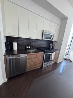 Stylish Studio Steps to Tysons Metro - Queen Bed - 3