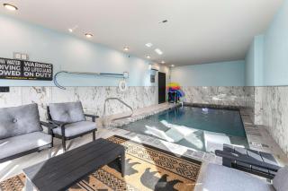 Sleeps 21 - Heated Pool - Hot Tub - Mountain Views - 9