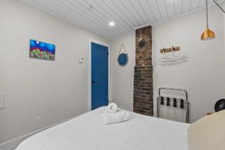 Harbour View Row Home Near Signal Hill & Downtown - 1