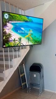 Casa en fraccionamiento en Ahuatepec con alberca, cancha y cerca de Tepoztlán - 1