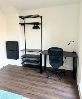 The Green Room - Fast Wi-Fi - New Built Modern House - 3