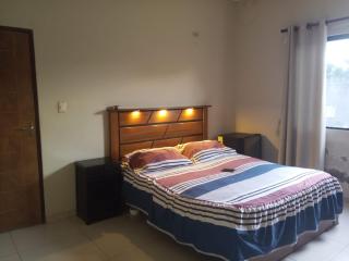 habitación cómoda con baño en suite y servicio de taxi - 8