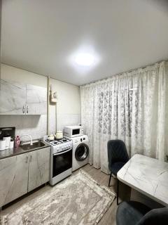 Уютная 1-комнатная квартира - 2