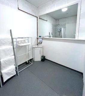Goldsmith Factory Refurb 4 Double beds 2 bedrooms - Birmingham - 4