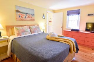 Cottage w Private Association Pool - 2