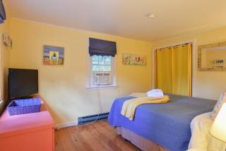 Cottage w Private Association Pool - 1