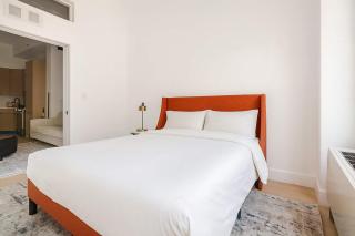 19-4I Stylish 1BR in the Heart of the East Village - New York - 8