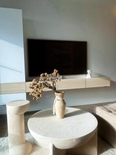 Boutique New 1-Bedroom Condo in Heart of Downtown - 9