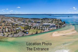 View Street Lake House - The Entrance - 2