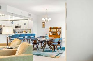 Luxury River Front Secluded Condo w Resort Amenities RFI 307 - 2