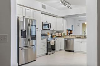 Luxury River Front Secluded Condo w Resort Amenities RFI 307 - 1