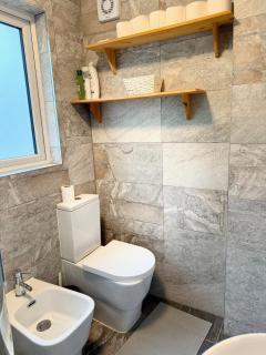 Bright Two Bedroom Flat in St Johns Wood - 7