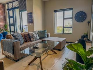 Bright Rosebank Gem Connected to the Mall with Backup Generator - 5