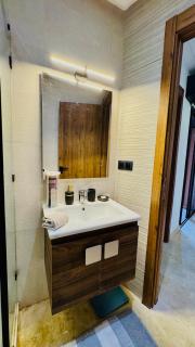 Cozy luxury apartment downtown pool wifi fiber parking - 8