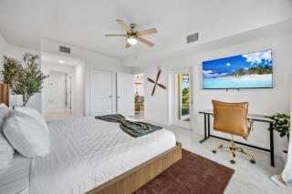 RIVER FLY IN The Merritt Launchpad Lookout View RFI 3BR KQQ Launch - 4