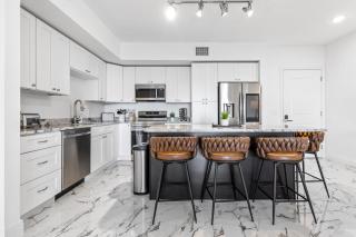 RIVER FLY IN Coastal Penthouse Panoramic Views RFI 3BR KQQ Pano - 7