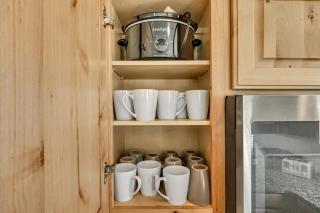 Hill Field 3 by CDH - 4